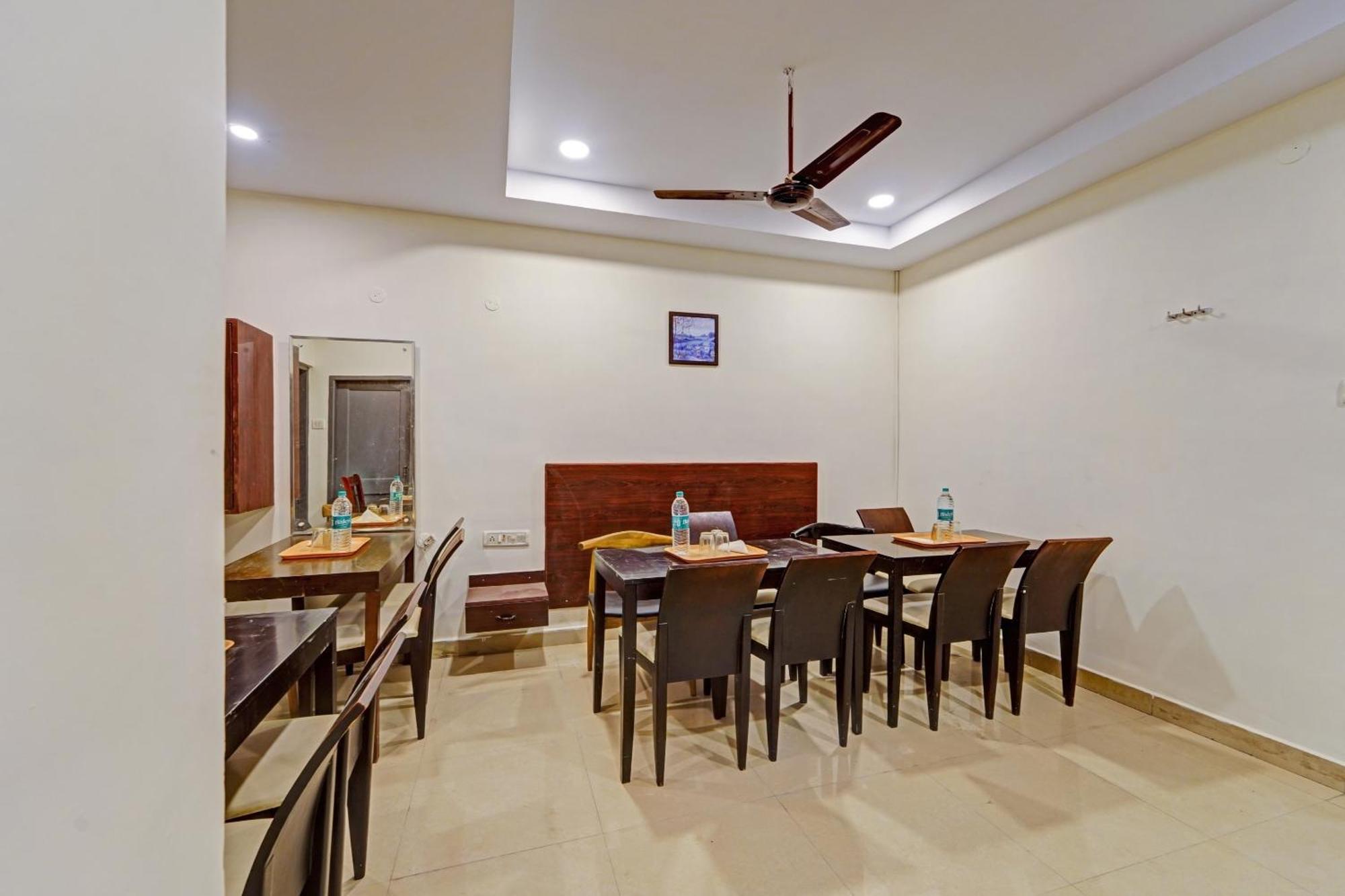 Super Townhouse G Silver Hotels Mount Road Chennai Extérieur photo