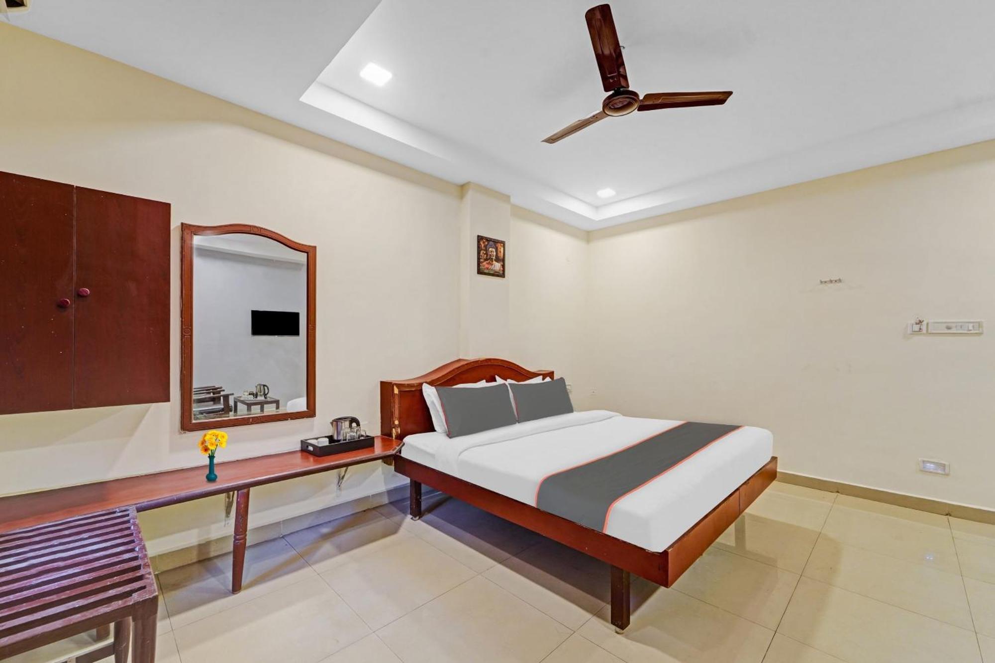 Super Townhouse G Silver Hotels Mount Road Chennai Extérieur photo